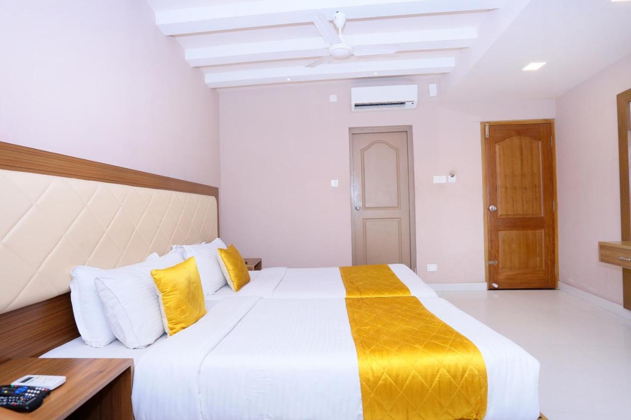 Oyo Flagship 25093 Hotel Thamam Kochi Luaran gambar