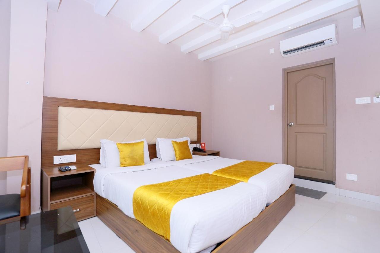 Oyo Flagship 25093 Hotel Thamam Kochi Luaran gambar