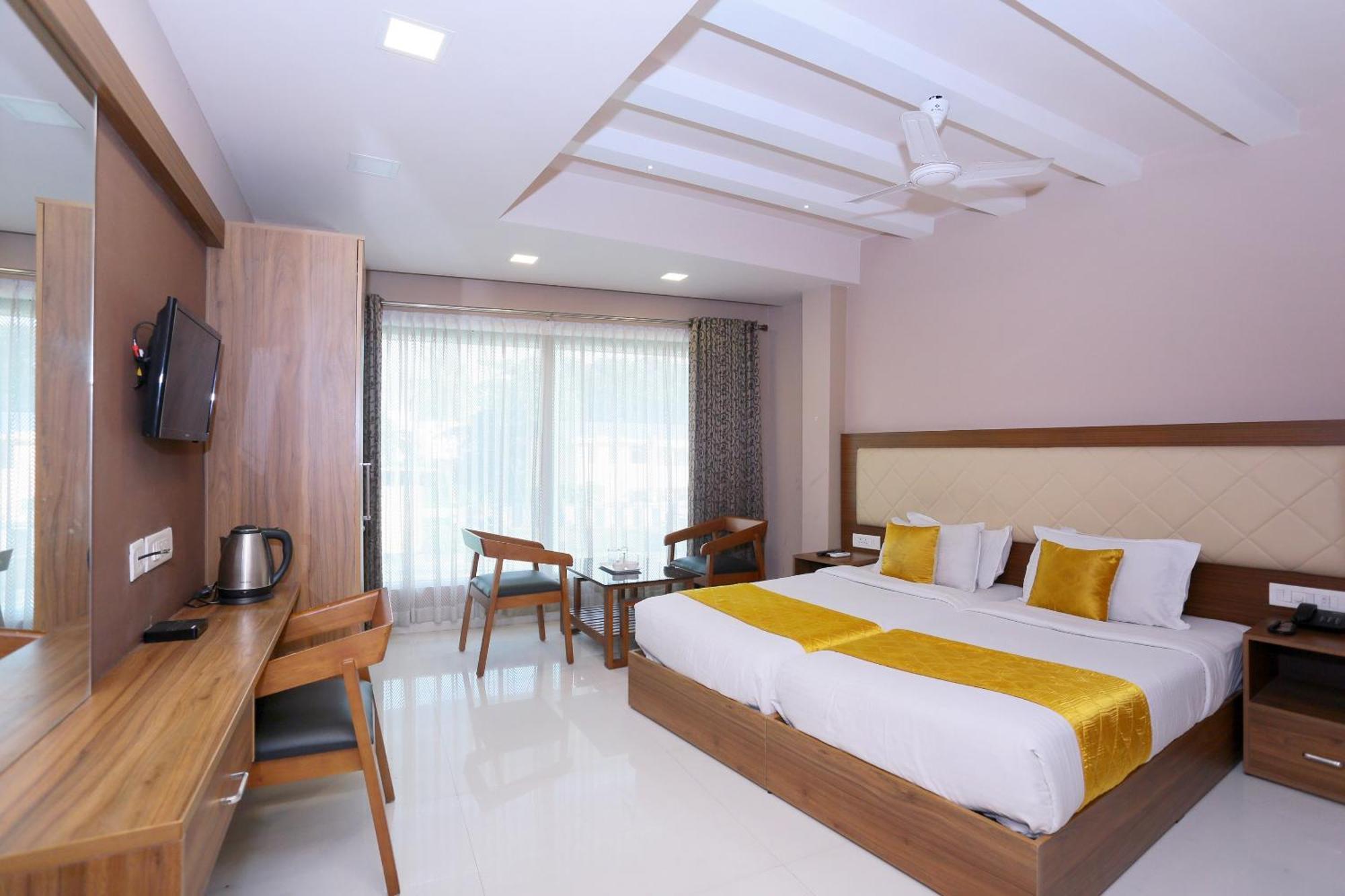 Oyo Flagship 25093 Hotel Thamam Kochi Luaran gambar