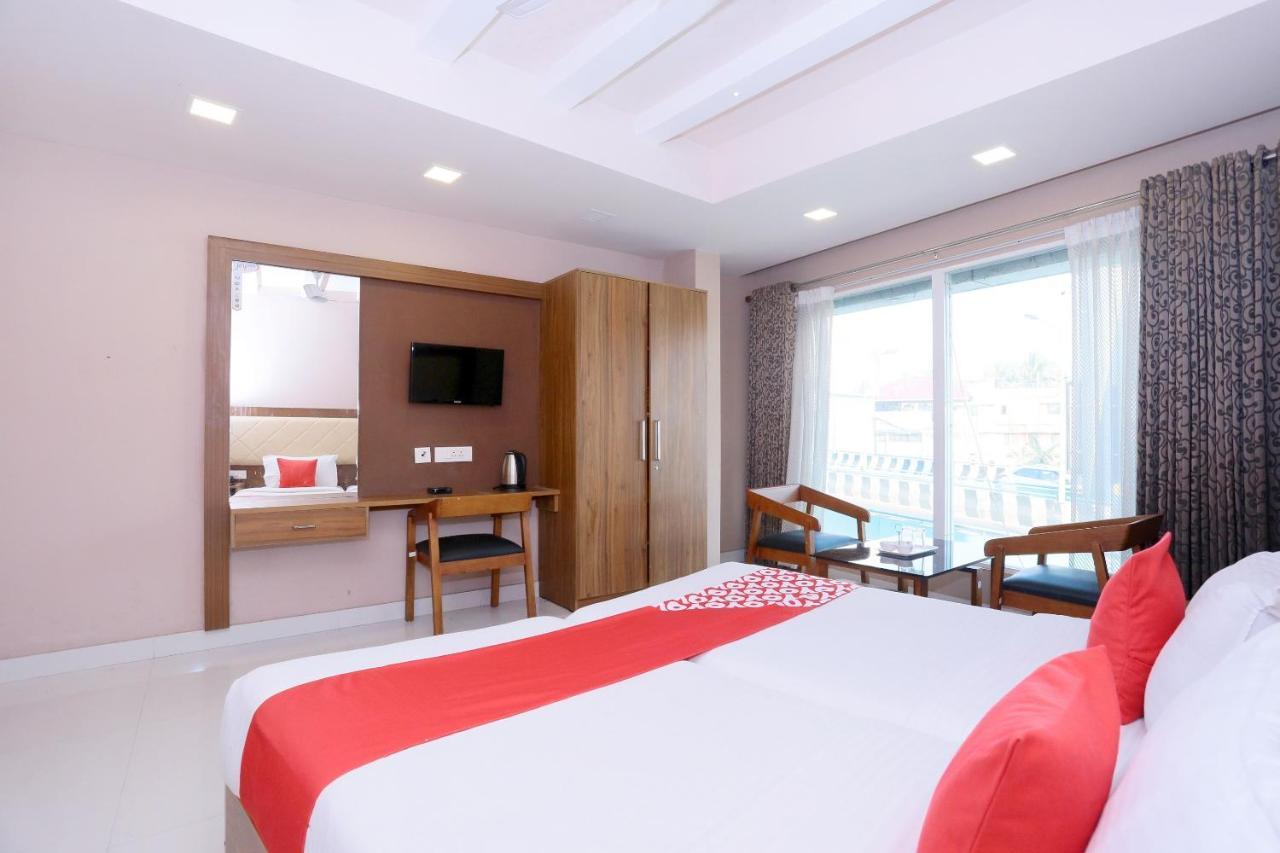 Oyo Flagship 25093 Hotel Thamam Kochi Luaran gambar