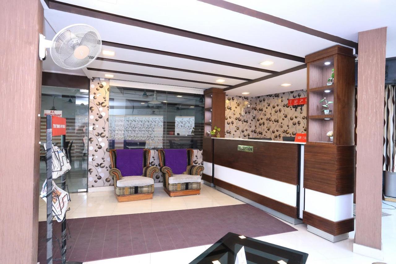 Oyo Flagship 25093 Hotel Thamam Kochi Luaran gambar