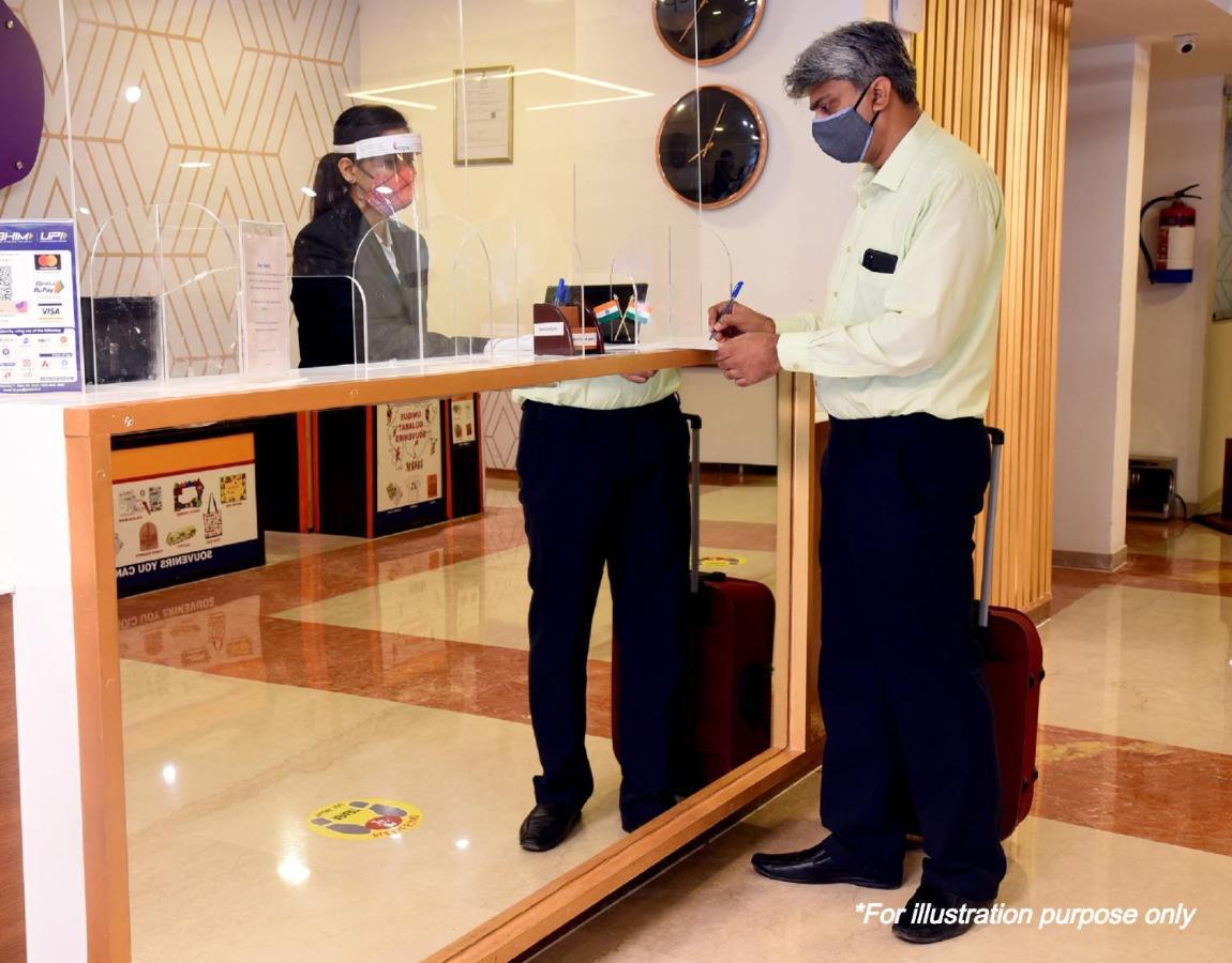 Oyo Flagship 25093 Hotel Thamam Kochi Luaran gambar